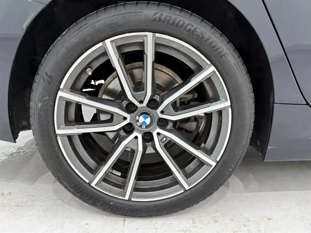 BMW 3 Series 2023 — фото 18