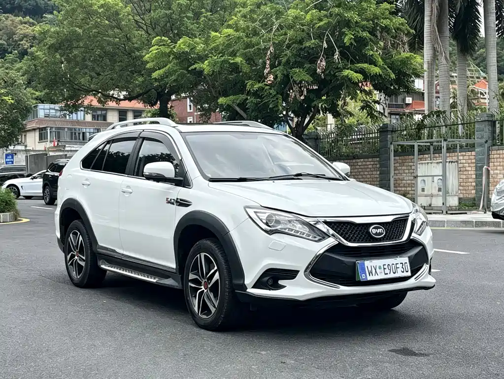 BYD Tang New Energy 2016