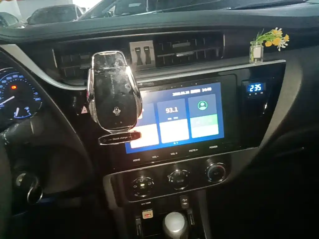 Toyota Corolla 2019 — фото 13