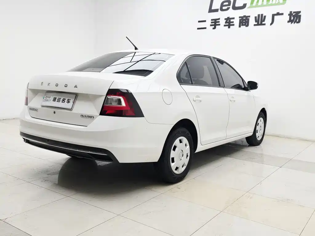 Skoda Rapid 2019 — фото 4
