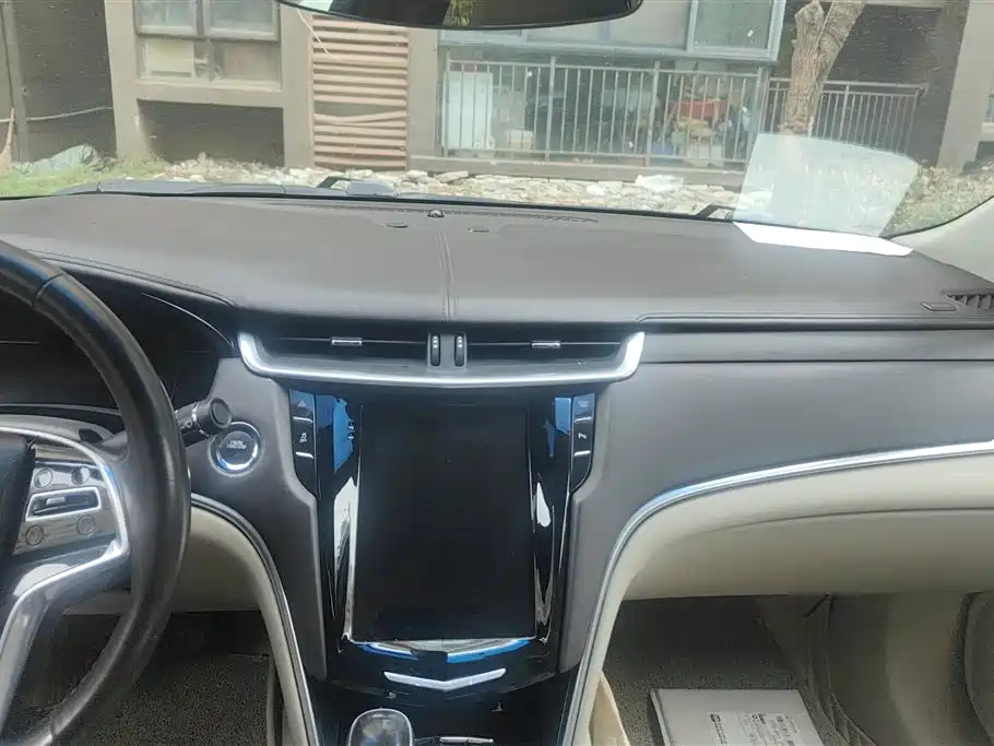 Cadillac XTS 2015 — фото 13