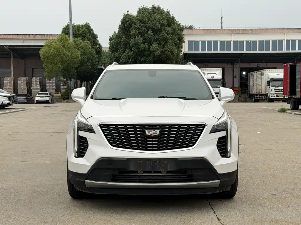 Cadillac XT4 2020 — фото 2