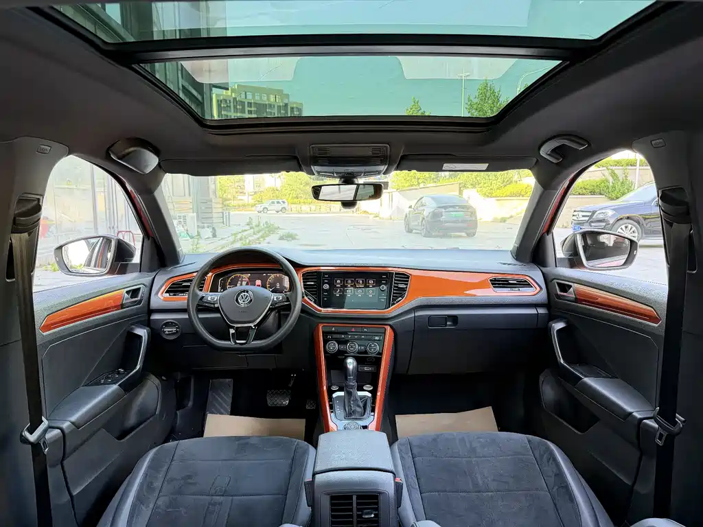 Volkswagen T-Roc 2018 — фото 6