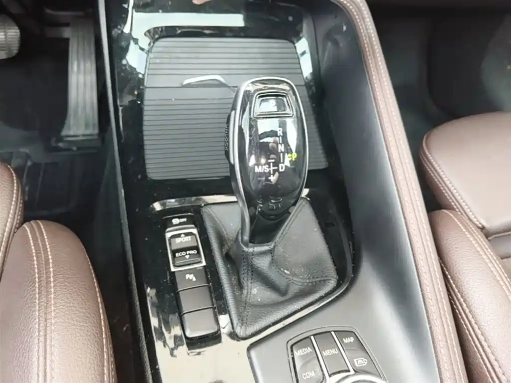 BMW X2 2022 — фото 14