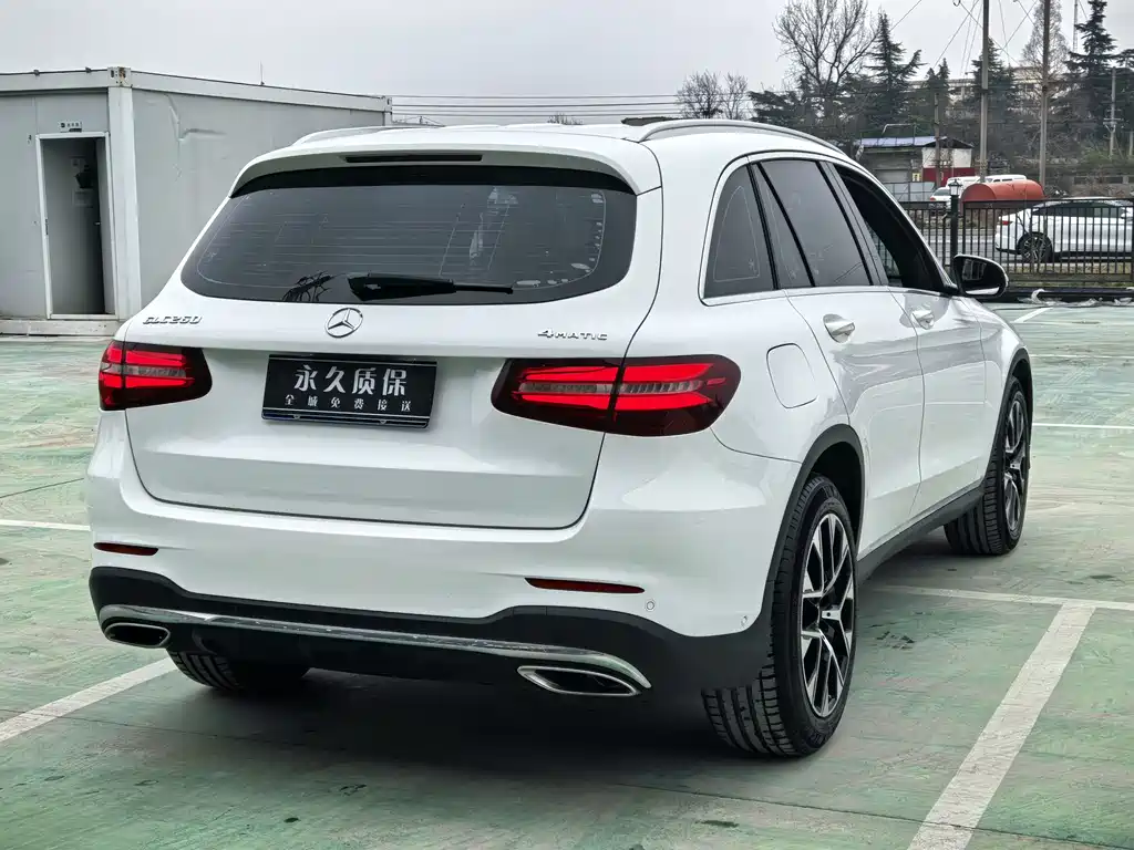 Mercedes-Benz GLC 2017 — фото 8