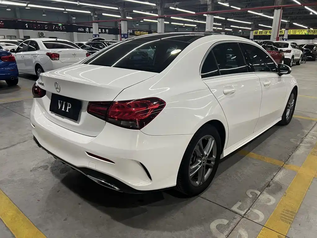 Mercedes-Benz A-Class 2022 — фото 4