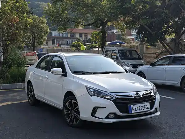 BYD Qin NEV 2016