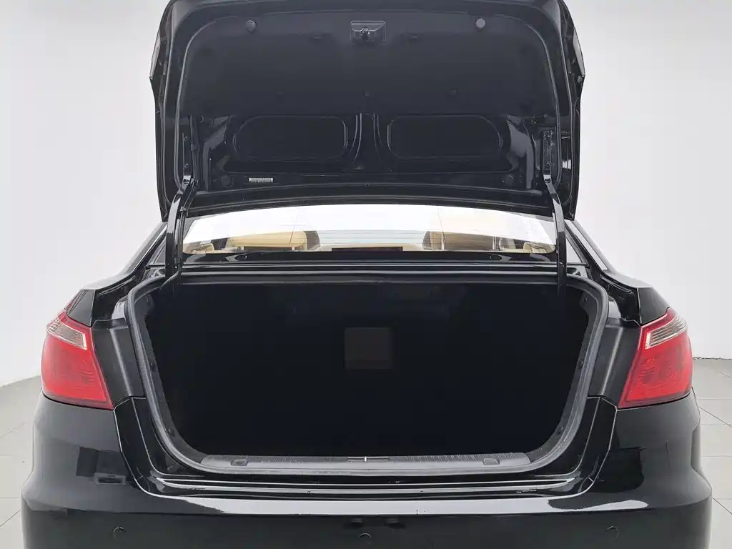 Changan Eado 2016 — фото 16