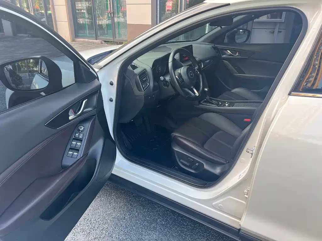 Mazda CX-4 2020