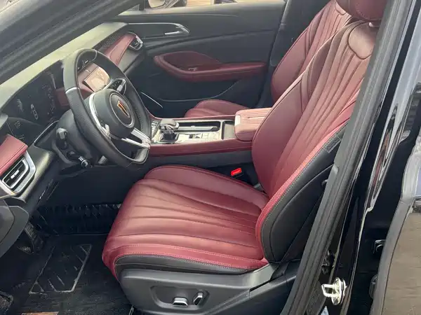Hongqi H5 2025