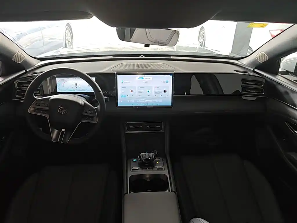 BYD Qin L 2025 — фото 10