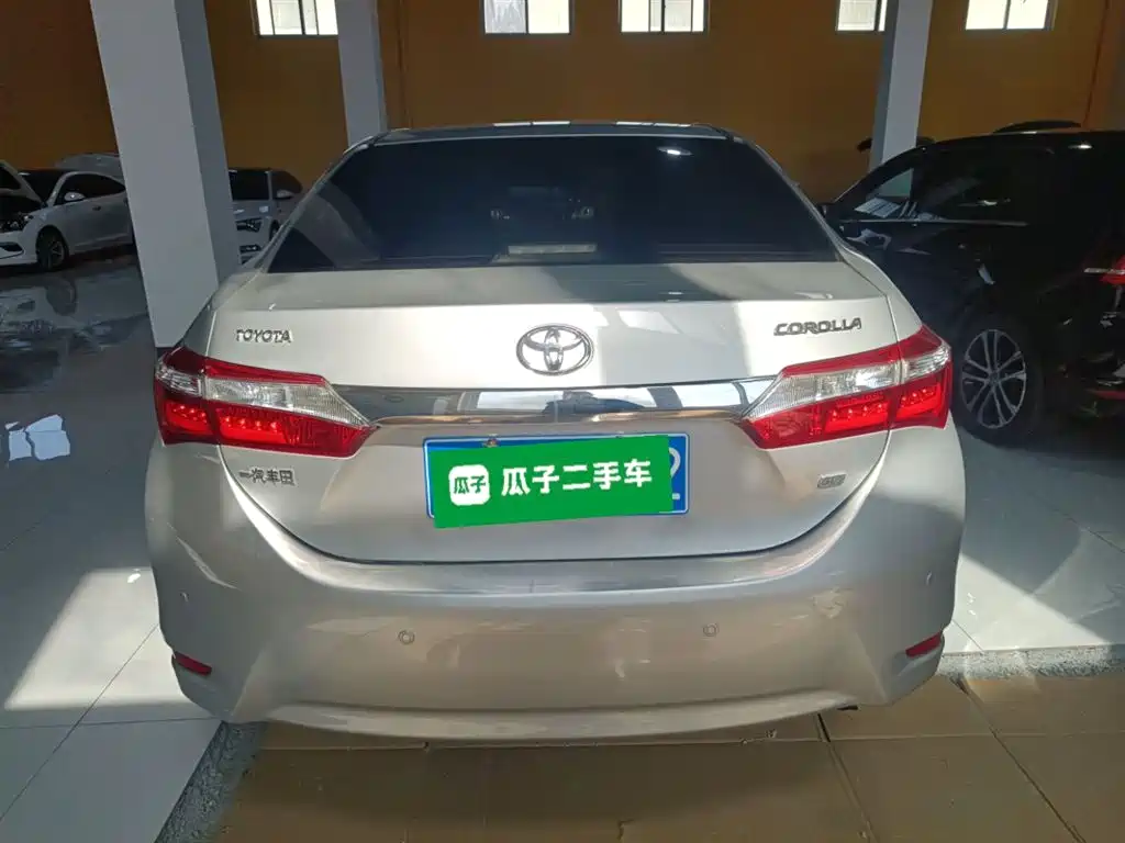 Toyota Corolla 2015 — фото 4
