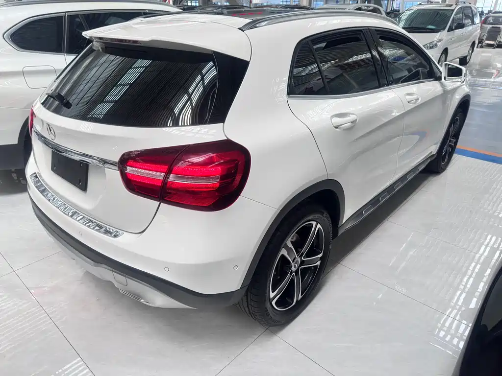 Mercedes-Benz GLA 2019 — фото 16