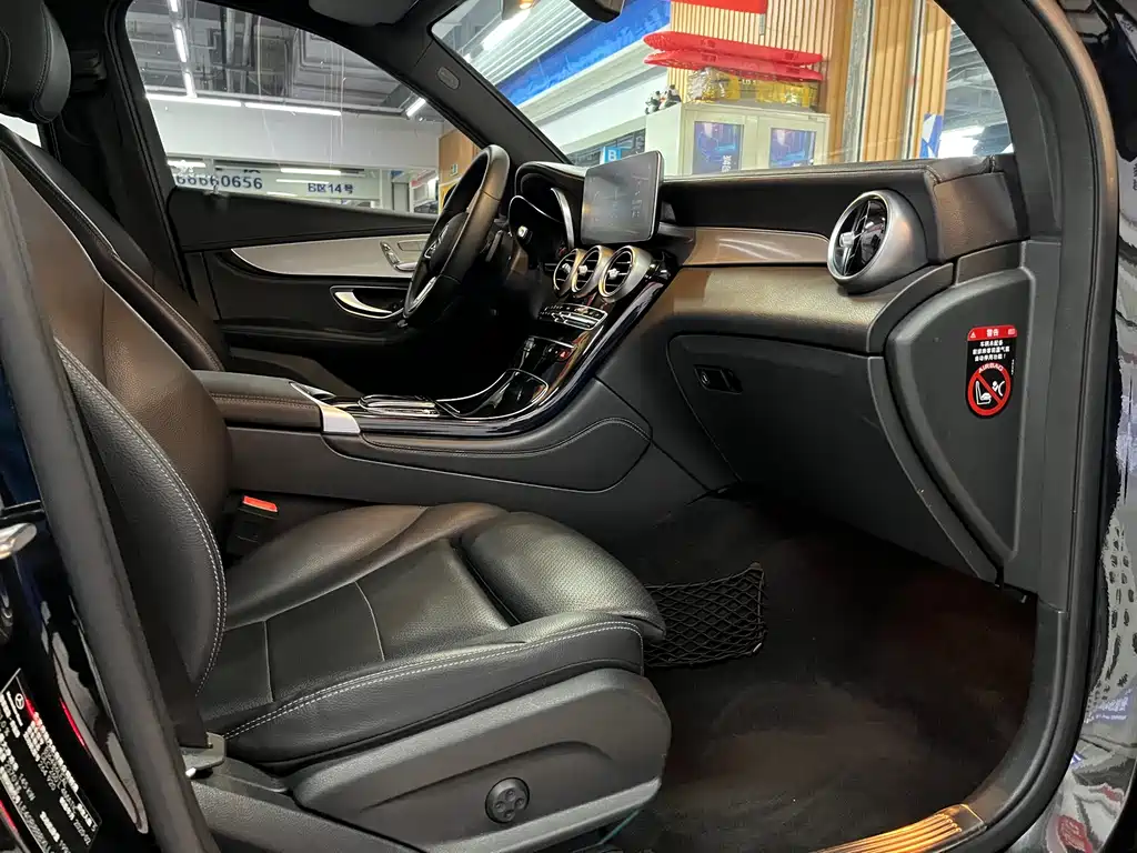 Mercedes-Benz GLC 2020 — фото 15