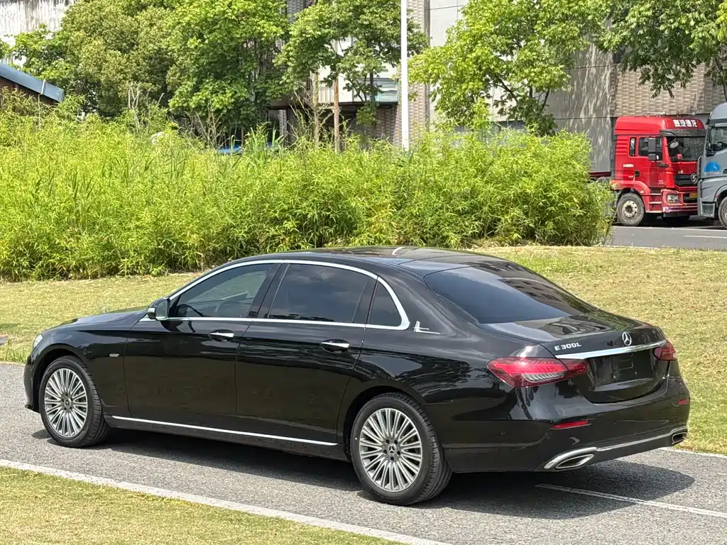 Mercedes-Benz E-Class 2020 — фото 7