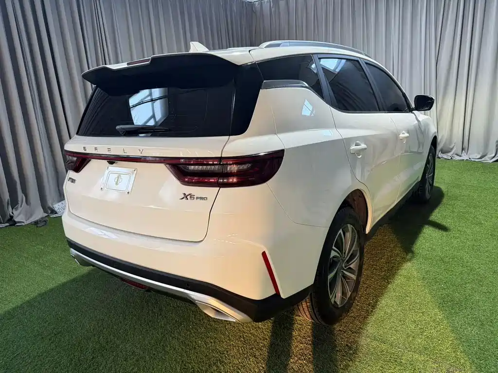 Geely Vision X6 2022