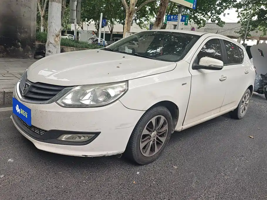 Baojun 610 2014