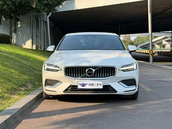 Volvo S60 2022