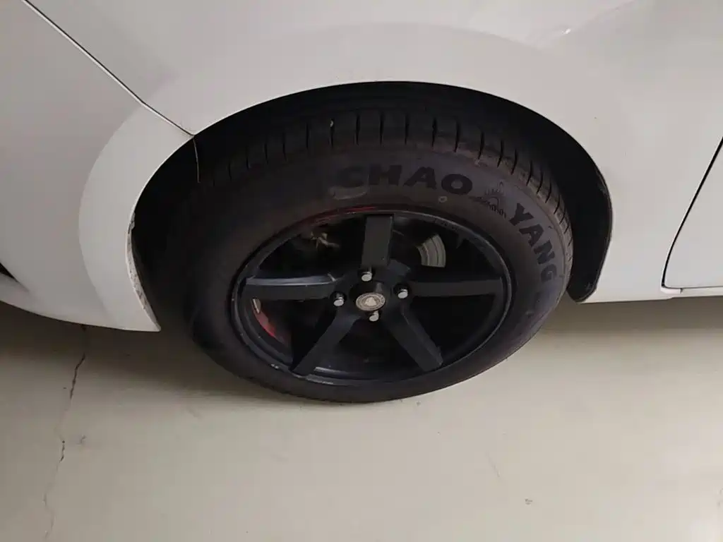 Toyota Yaris L 2014 — фото 23