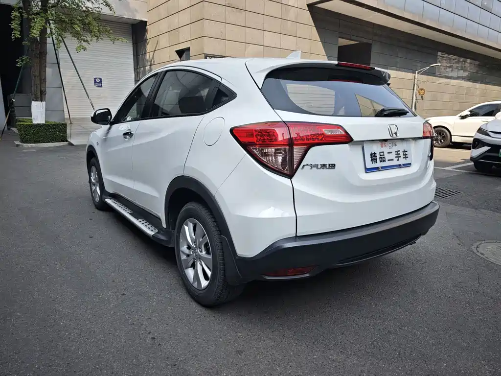 Honda Vezel 2016