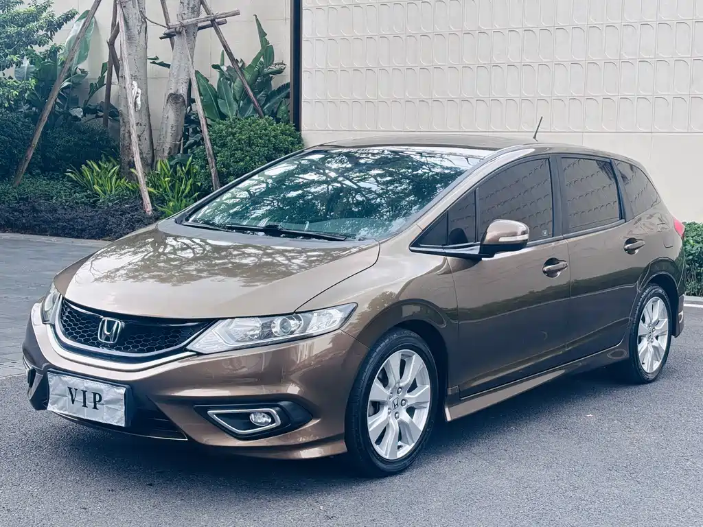 Honda Jade 2016 — фото 1