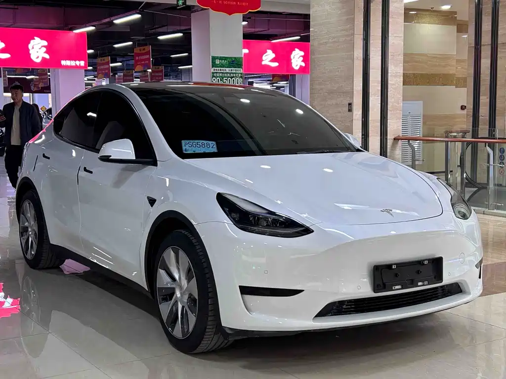 Tesla Model Y 2022 — фото 3