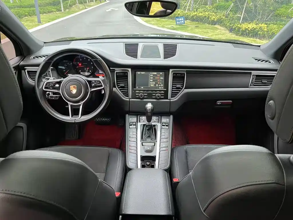 Porsche Macan 2017 — фото 6