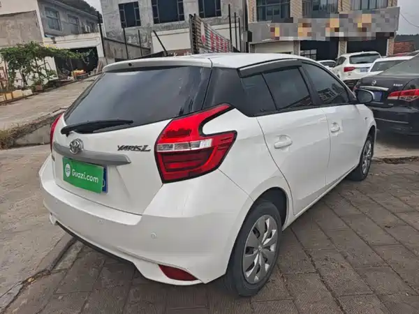 Toyota Yaris L 2020