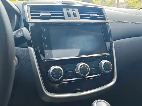 Nissan Tiida 2021