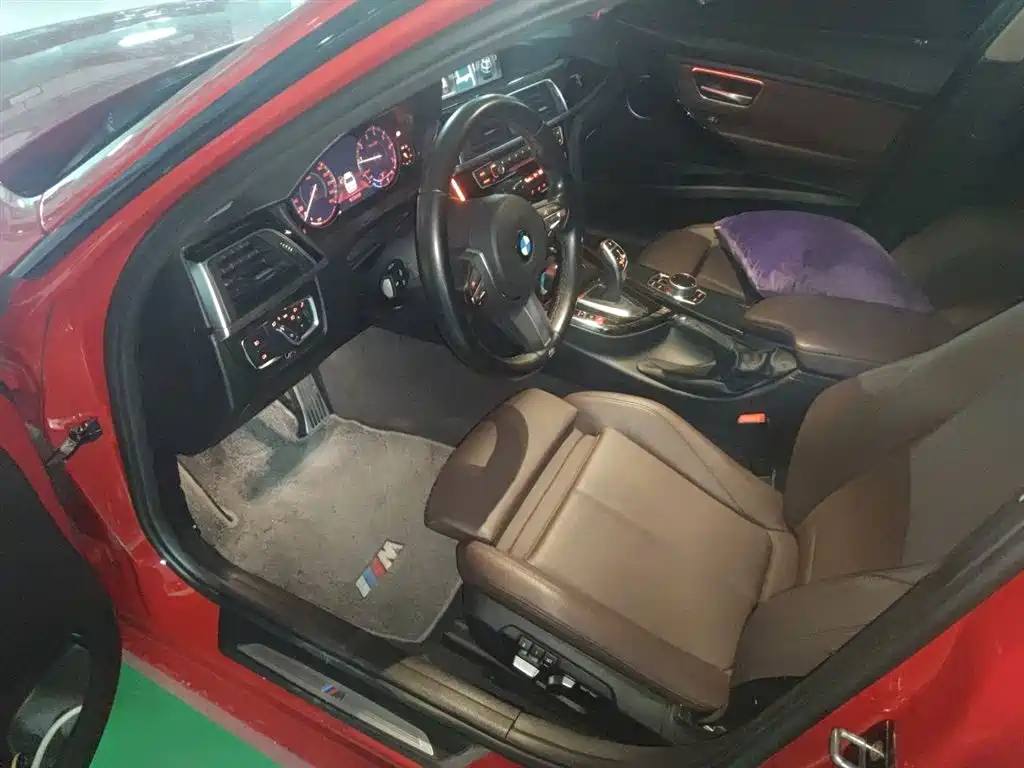 BMW 3 Series 2018 — фото 13