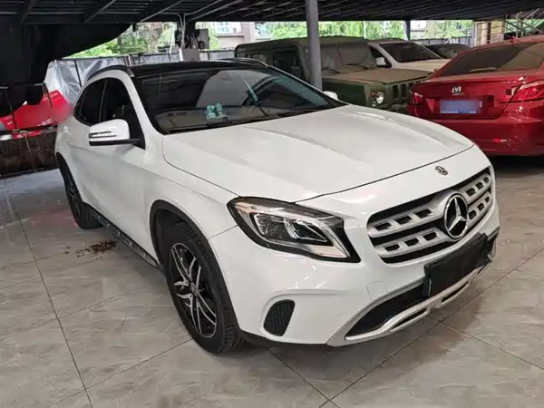 Mercedes-Benz GLA 2017