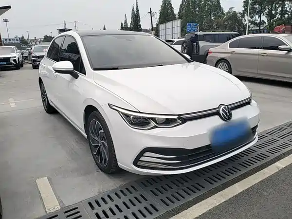 Volkswagen Golf 2021