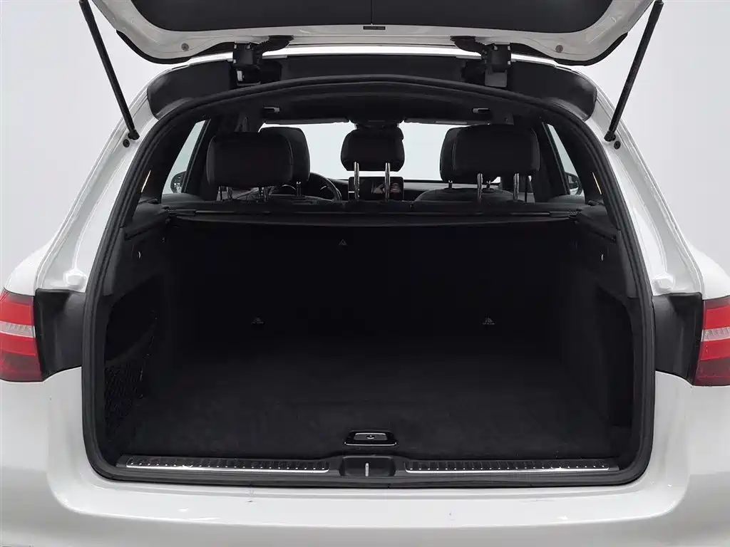 Mercedes-Benz GLC 2018 — фото 16
