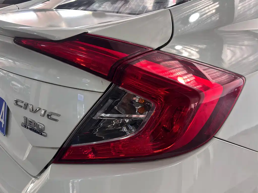 Honda Civic 2020 — фото 20