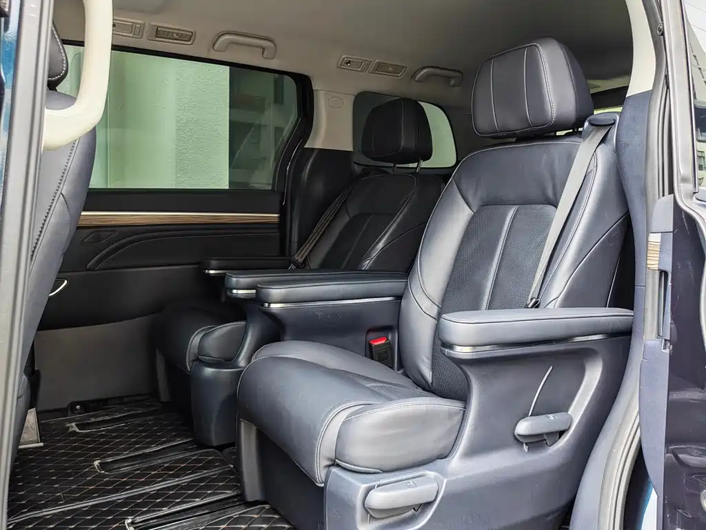 GAC Motor Trumpchi M8 2022 — фото 16