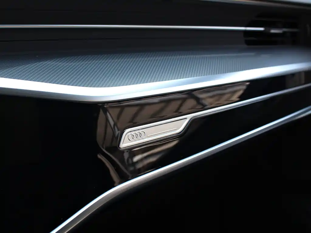 Audi A6L 2024 — фото 10