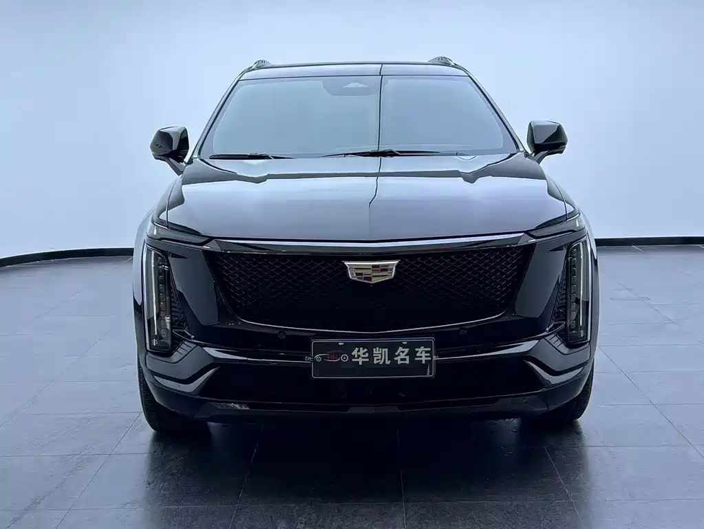 Cadillac XT5 2025 — фото 2