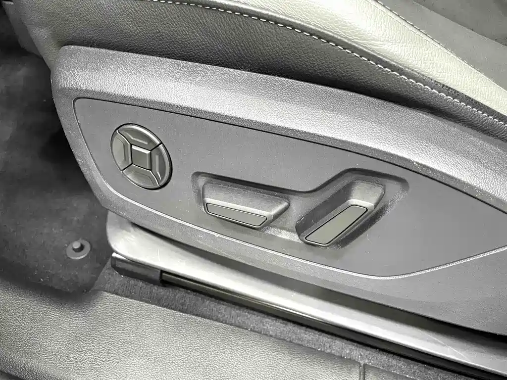 Audi Q3 2023 — фото 12