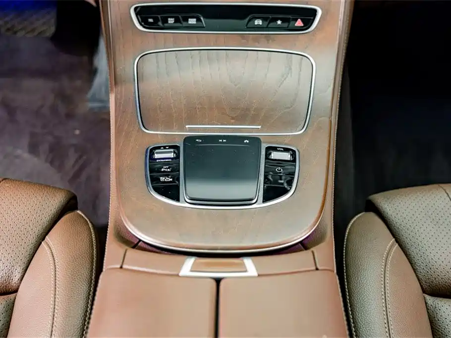 Mercedes-Benz E-Class New Energy 2022 — фото 14
