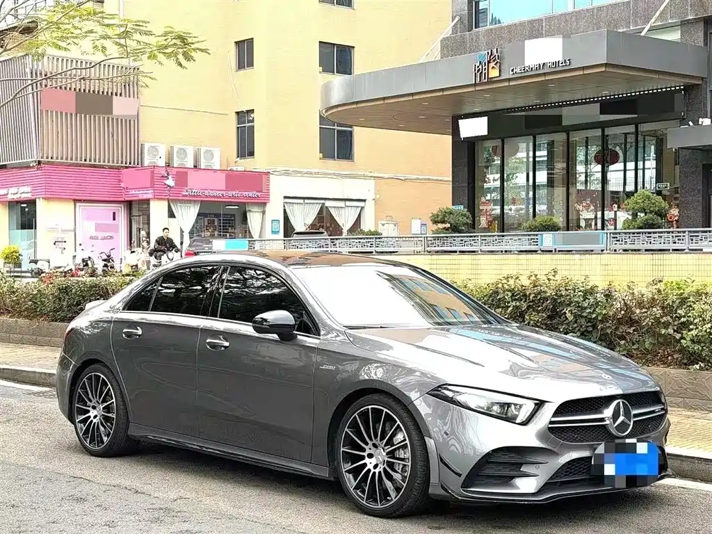 Mercedes-Benz A-Class AMG 2023 — фото 3