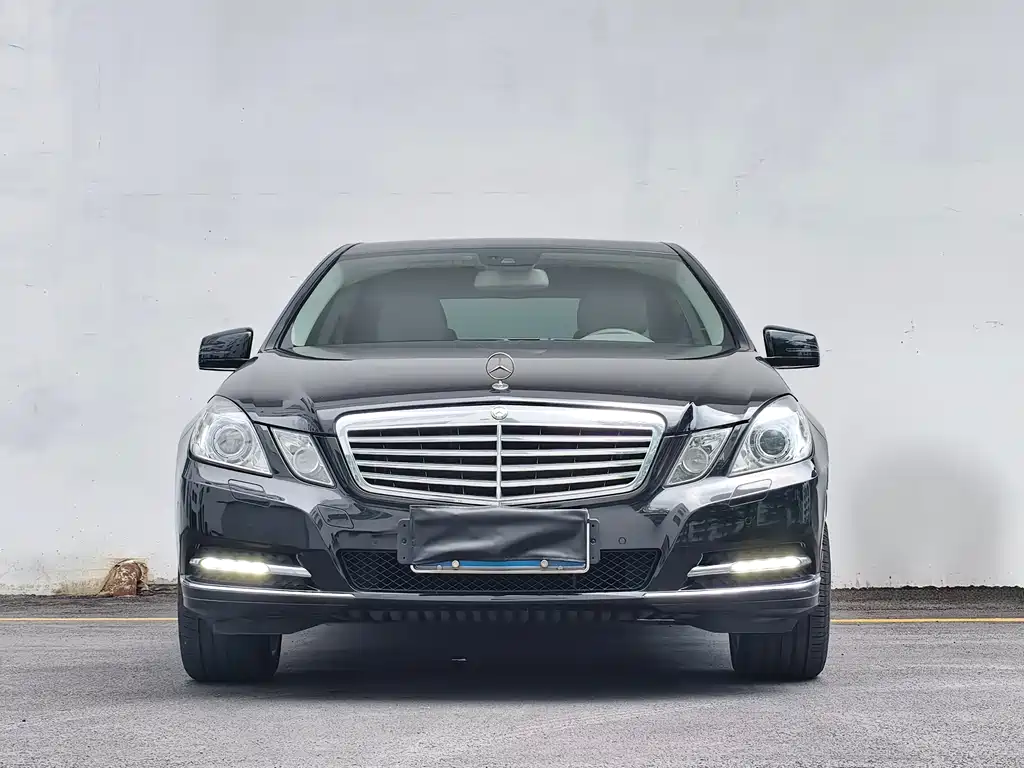 Mercedes-Benz E-Class 2013 — фото 2