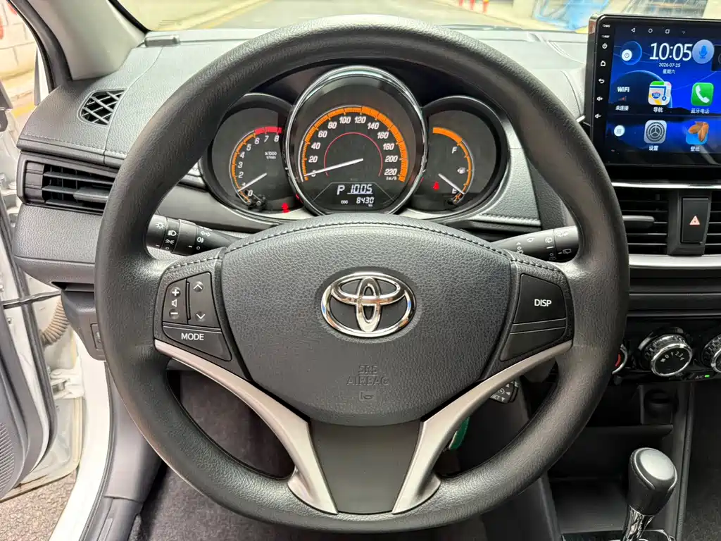 Toyota Yaris L 2022 — фото 11