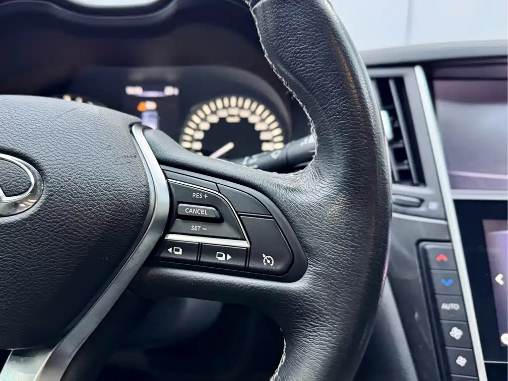 Infiniti Q50L 2019 — фото 18