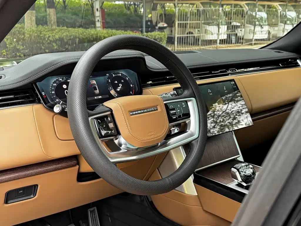 Land Rover Range Rover 2024 — фото 15