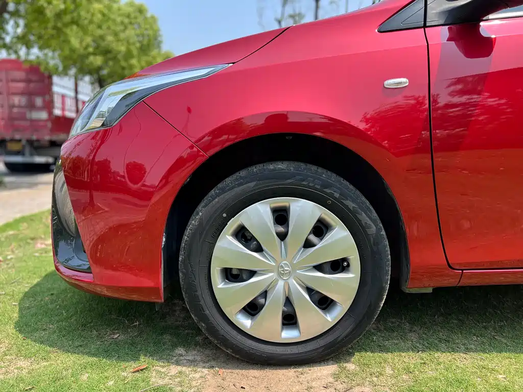 Toyota Yaris L 2021 — фото 15