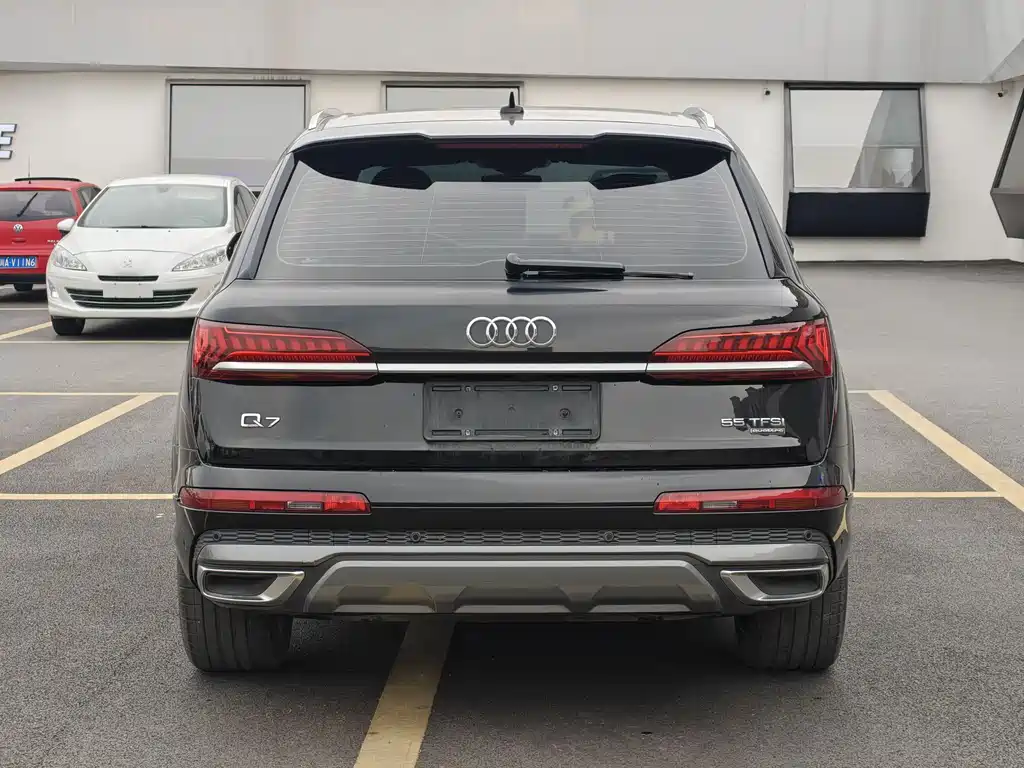 Audi Q7 2021 — фото 4