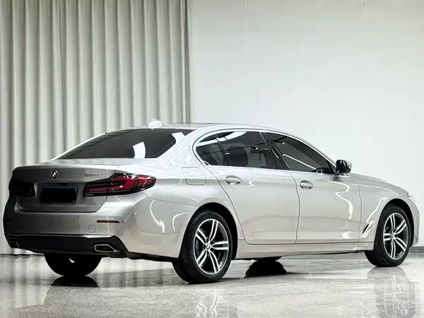 BMW 5 Series 2021