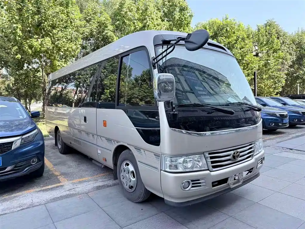 Toyota Coaster 2017 — фото 2