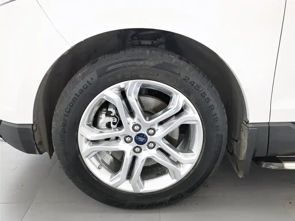 Ford Edge 2015 — фото 17
