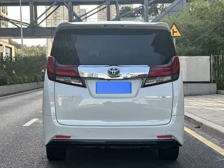 Toyota Alphard 2016 — фото 4